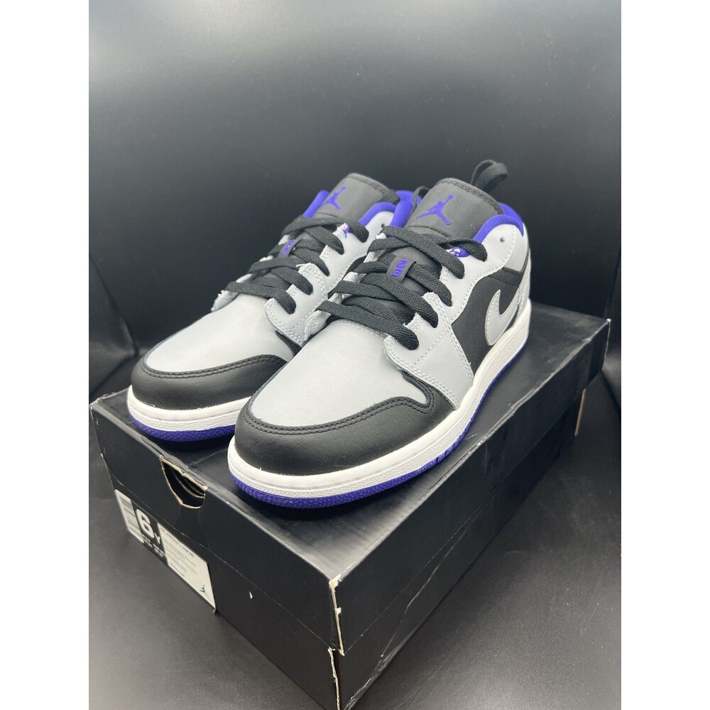 Air Jordan 1 Retro Low Size 6Y / Women’s 7.5 (553560-014) DS